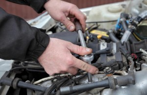 mechanic-repair-car